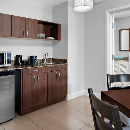 מלון Courtyard By Marriott Bridgetown, Barbados מראה חיצוני תמונה