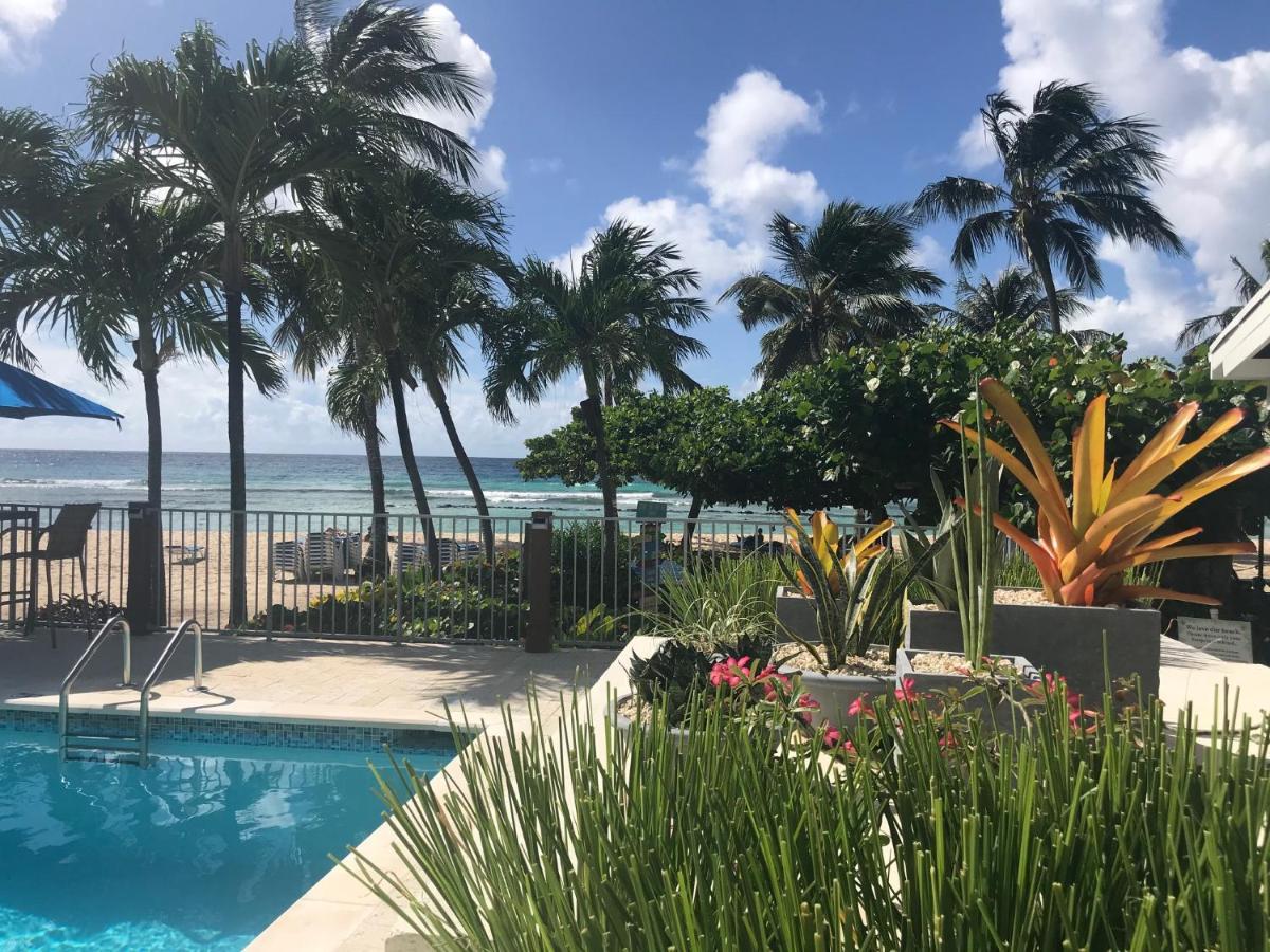 מלון Courtyard By Marriott Bridgetown, Barbados מראה חיצוני תמונה