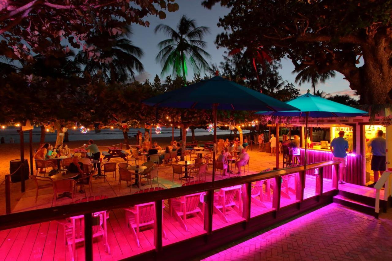 מלון Courtyard By Marriott Bridgetown, Barbados מראה חיצוני תמונה