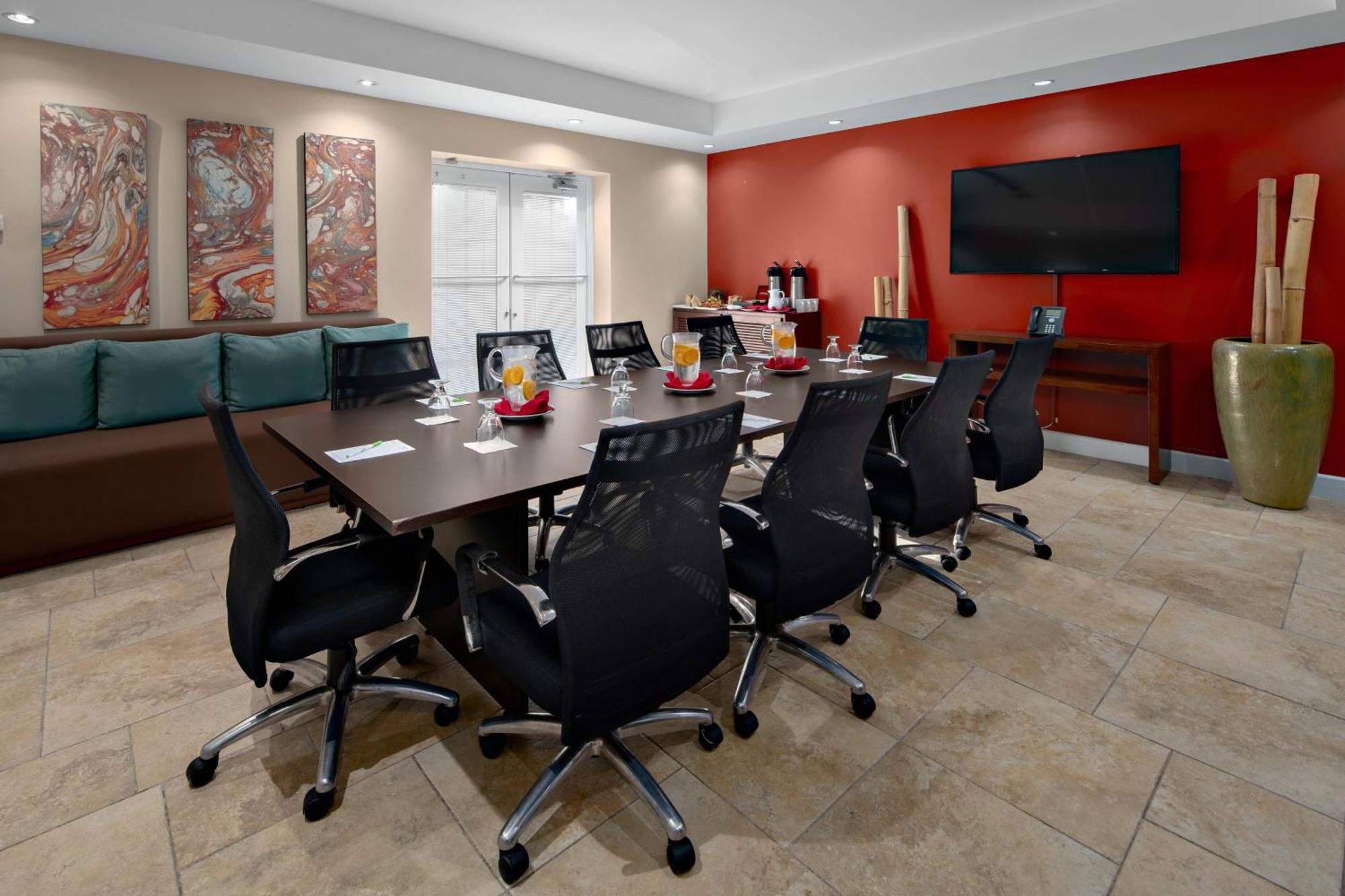 מלון Courtyard By Marriott Bridgetown, Barbados מראה חיצוני תמונה