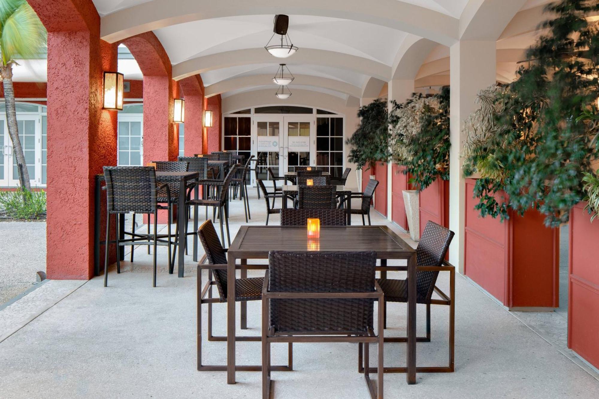 מלון Courtyard By Marriott Bridgetown, Barbados מראה חיצוני תמונה