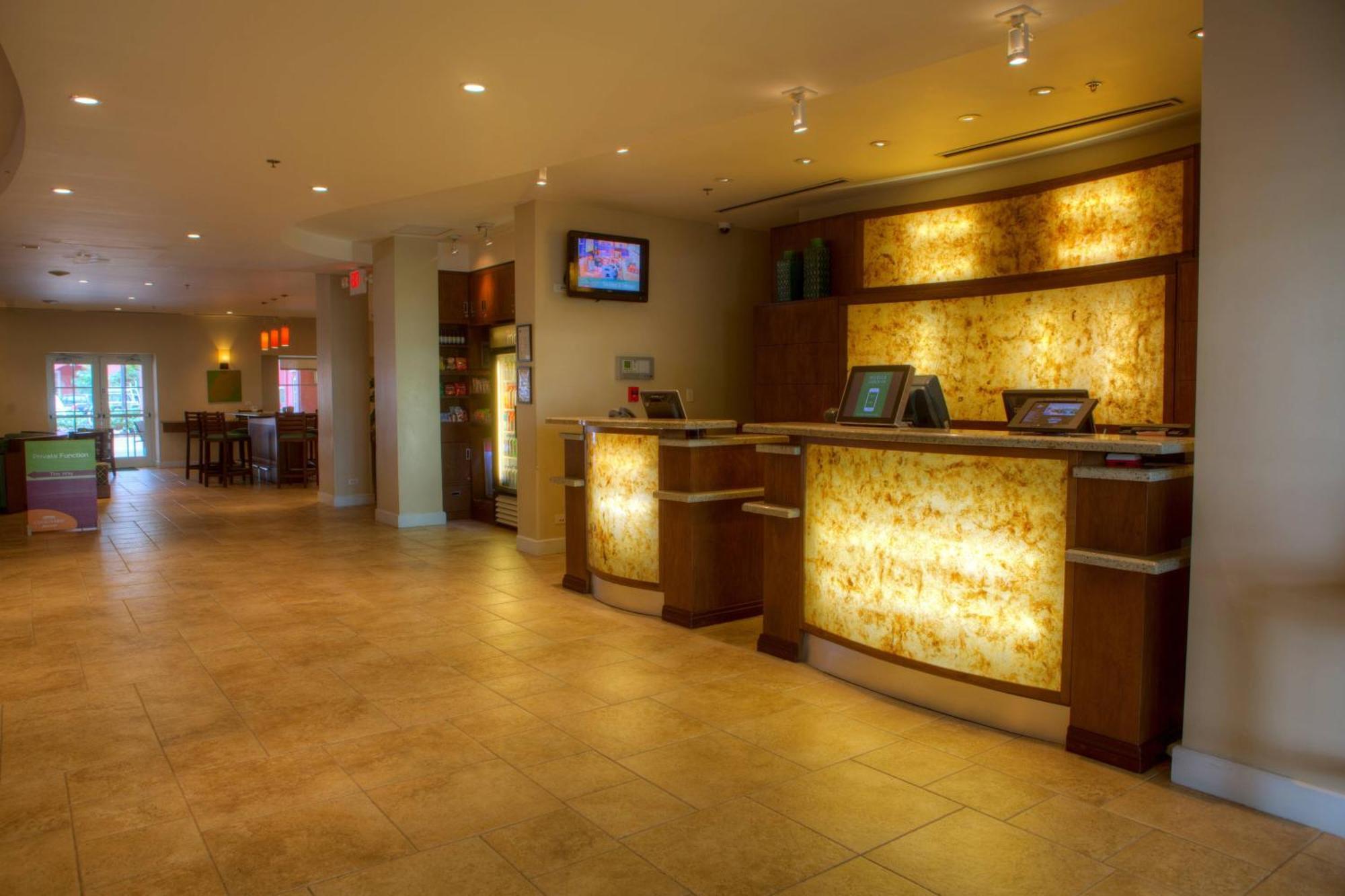 מלון Courtyard By Marriott Bridgetown, Barbados מראה חיצוני תמונה