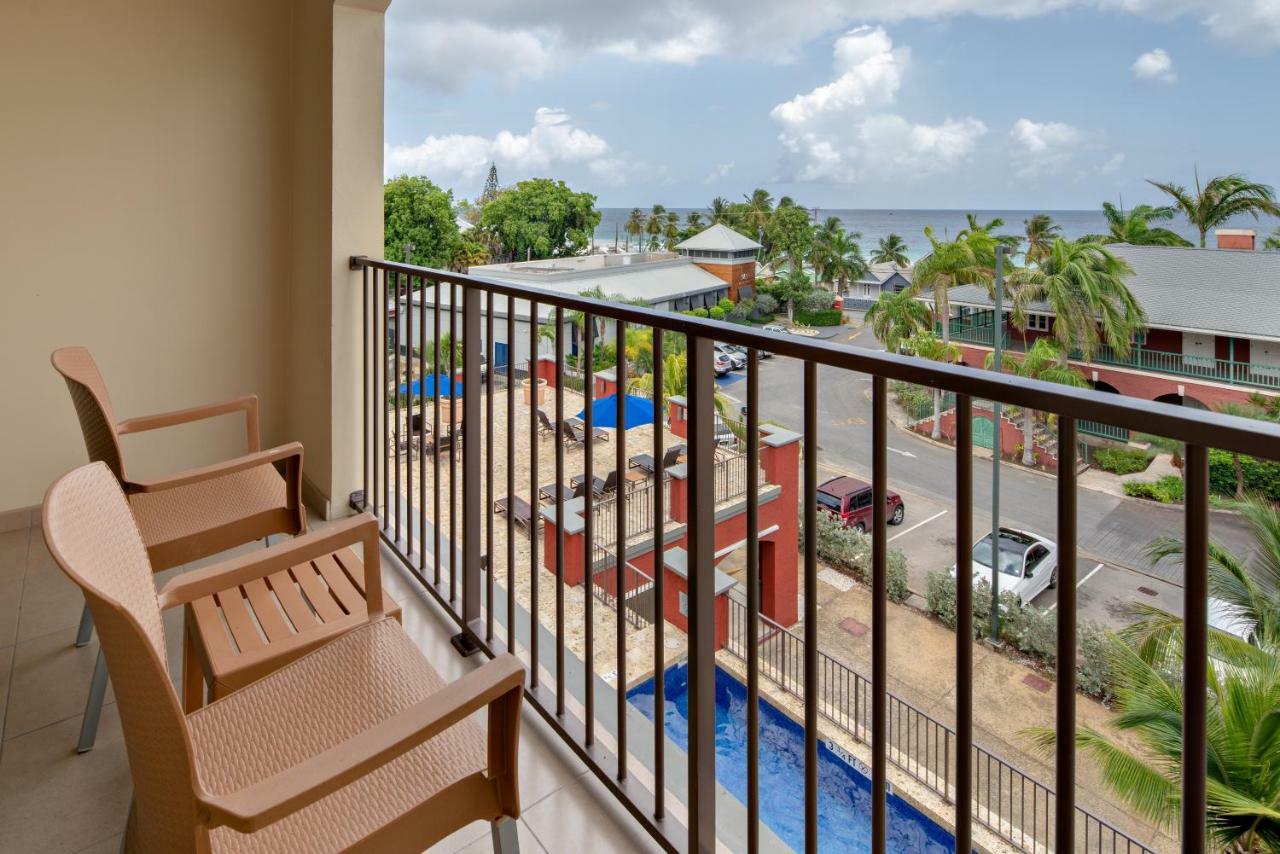 מלון Courtyard By Marriott Bridgetown, Barbados מראה חיצוני תמונה