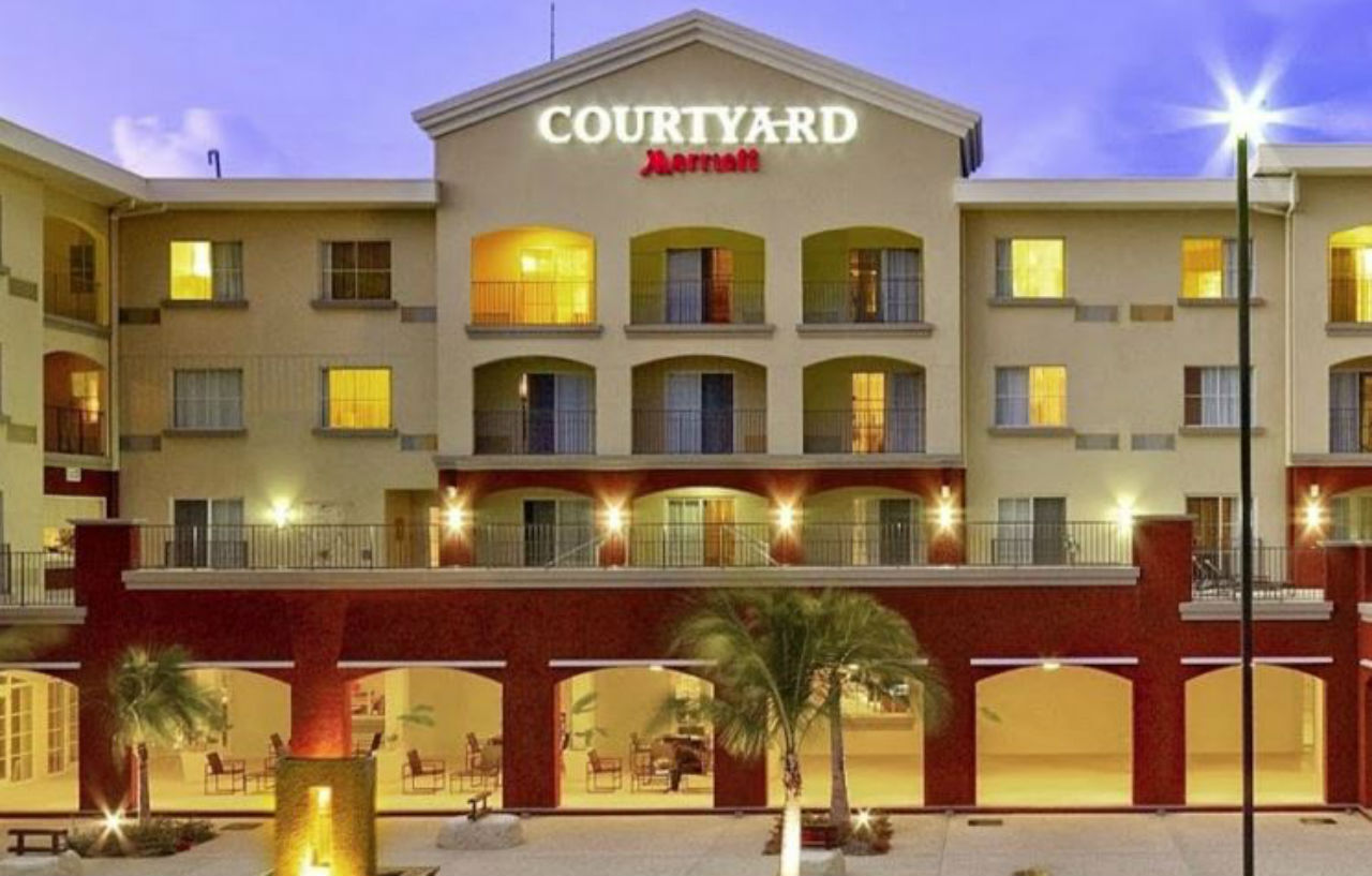 מלון Courtyard By Marriott Bridgetown, Barbados מראה חיצוני תמונה